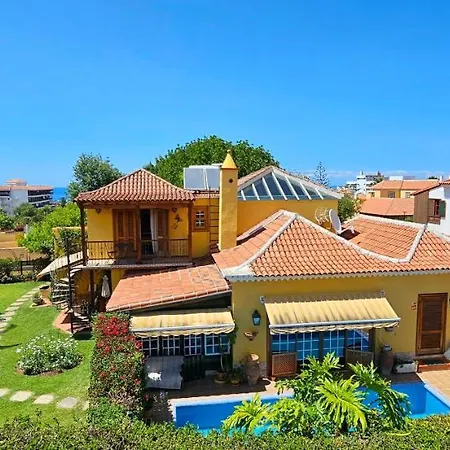 La Paz 2 Villa *