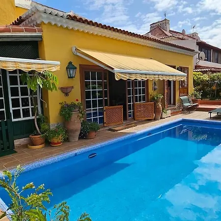 Villa La Paz 2 *